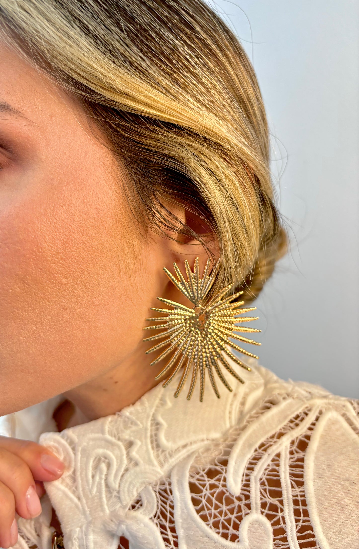 Hoja Earrings